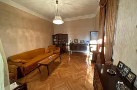 Apartment for sale, 2 Room, Old building, Tbilisi, Chugureti