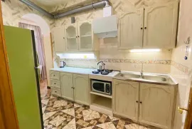 For Rent, 2 Room, Old building, Tbilisi, saburtalo