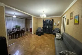 Apartment for sale, 4 Room, Old building, Tbilisi, saburtalo