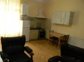 For Rent, 2 Room, Old building, Tbilisi, vake