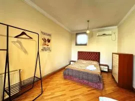 House For Sale, 5 Room, Tbilisi, Chugureti