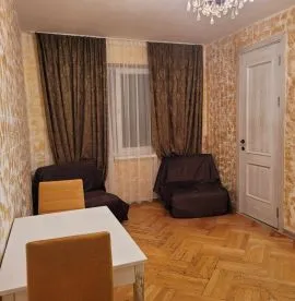 For Rent, 2 Room, Old building, Tbilisi, saburtalo