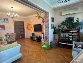 Apartment for sale, 3 Room, Old building, Tbilisi, saburtalo