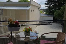 ქირავდება ბინა დღიურად, 2 ოთახიანი, ახალი აშენებული, ქუთაისი, მეფესუთუბანი