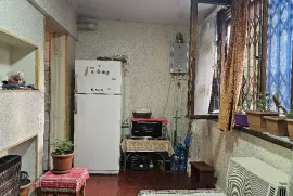 იყიდება ბინა, 2 ოთახიანი, ძველი აშენებული, თბილისი, ვარკეთილი