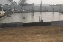 სვეტის ყალიბები არის უნივერსალი 30/30 და 40/40