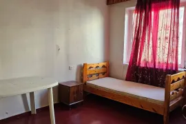 Продается квартира, 3 Kомнатная, Старое здание, Тбилиси, Исани