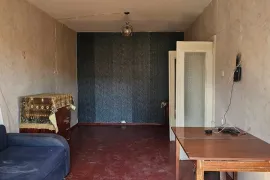 Продается квартира, 3 Kомнатная, Старое здание, Тбилиси, Исани