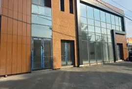 იყიდება, უნივერსალური კომერციული  ფართი, გორი
