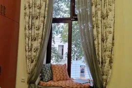For Rent, 1 Room, Old building, Tbilisi, Chugureti