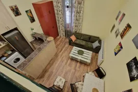 For Rent, 1 Room, Old building, Tbilisi, Chugureti