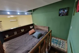 For Rent, 1 Room, Old building, Tbilisi, Chugureti