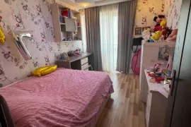 იყიდება ბინა, 4 ოთახიანი, ძველი აშენებული, თბილისი, ვარკეთილი