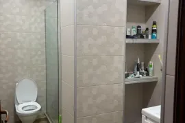 იყიდება ბინა, 3 ოთახიანი, ძველი აშენებული, თბილისი, დიდი დიღომი