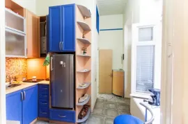 Аренда, 2 Kомнатная, Старое здание, Тбилиси, Вера