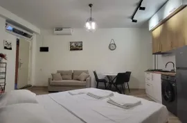 იყიდება, უნივერსალური კომერციული  ფართი, საბურთალო