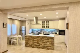 House For Sale, 10 Room, Tbilisi, Lisi lake