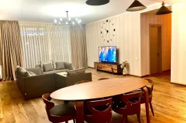 House For Sale, 10 Room, Tbilisi, Lisi lake