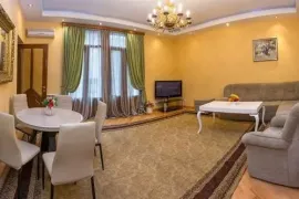 გირავდება ბინა, 3 ოთახიანი, ძველი აშენებული, თბილისი, საბურთალო