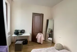 იყიდება სახლი, 9 ოთახიანი, თბილისი, დიდი დიღომი
