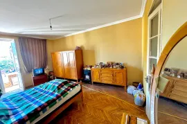 იყიდება ბინა, 5 ოთახიანი, ახალი აშენებული, თბილისი, საბურთალო