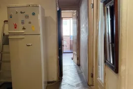 Apartment for sale, 4 Room, Old building, Tbilisi, saburtalo