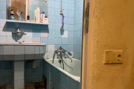 Apartment for sale, 4 Room, Old building, Tbilisi, saburtalo