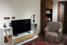 ქირავდება ბინა, 6 ოთახიანი, ძველი აშენებული, ქუთაისი, ზასტავა