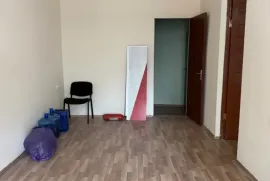 ქირავდება, უნივერსალური კომერციული  ფართი, ვერა