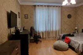 იყიდება სახლი, 5 ოთახიანი, თბილისი, საბურთალო
