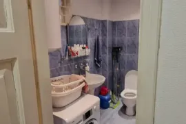 იყიდება სახლი, 5 ოთახიანი, თბილისი, საბურთალო
