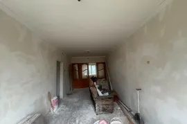 Apartment for sale, 4 Room, Old building, Kutaisi, Nikea Settlement