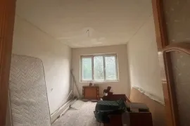 Apartment for sale, 4 Room, Old building, Kutaisi, Nikea Settlement