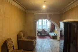 Продается квартира, 3 Kомнатная, Старое здание, Тбилиси, Вера