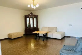 For Rent, 2 Room, Old building, Batumi, Khimshiashvili District