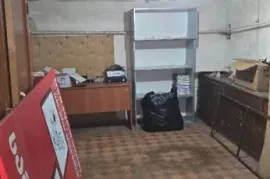 იყიდება ბინა, 3 ოთახიანი, ძველი აშენებული, თბილისი, საბურთალო