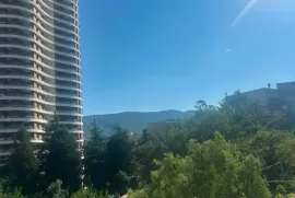 იყიდება ბინა, 4 ოთახიანი, ძველი აშენებული, თბილისი, საბურთალო