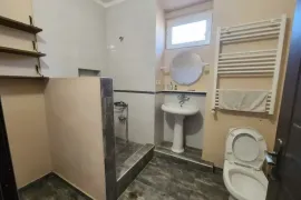 იყიდება ბინა, 4 ოთახიანი, ძველი აშენებული, თბილისი, საბურთალო