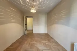 იყიდება ბინა, 4 ოთახიანი, ძველი აშენებული, თბილისი, საბურთალო