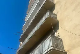 იყიდება ბინა, 4 ოთახიანი, ძველი აშენებული, თბილისი, საბურთალო