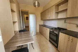 იყიდება ბინა, 4 ოთახიანი, ძველი აშენებული, თბილისი, საბურთალო