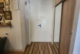 იყიდება ბინა, 4 ოთახიანი, ძველი აშენებული, თბილისი, საბურთალო