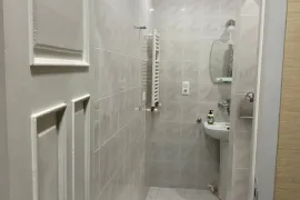 For Rent, 3 Room, Old building, Tbilisi, saburtalo