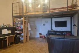 Apartment for sale, 2 Room, Old building, Tbilisi, Sololaki