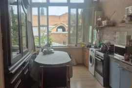 Apartment for sale, 2 Room, Old building, Tbilisi, Sololaki