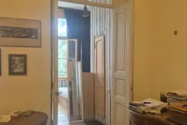 Apartment for sale, 2 Room, Old building, Tbilisi, Sololaki