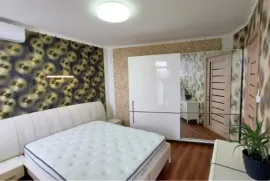 იყიდება ბინა, 3 ოთახიანი, ახალი აშენებული, ბათუმი, აეროპორტის უბანი
