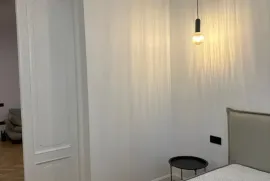 Аренда, 3 Kомнатная, Старое здание, Тбилиси, vake