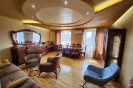 For Rent, 5 Room, Old building, Batumi, Bagrationi District