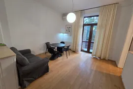 For Rent, 4 Room, Old building, Tbilisi, Mtatsminda